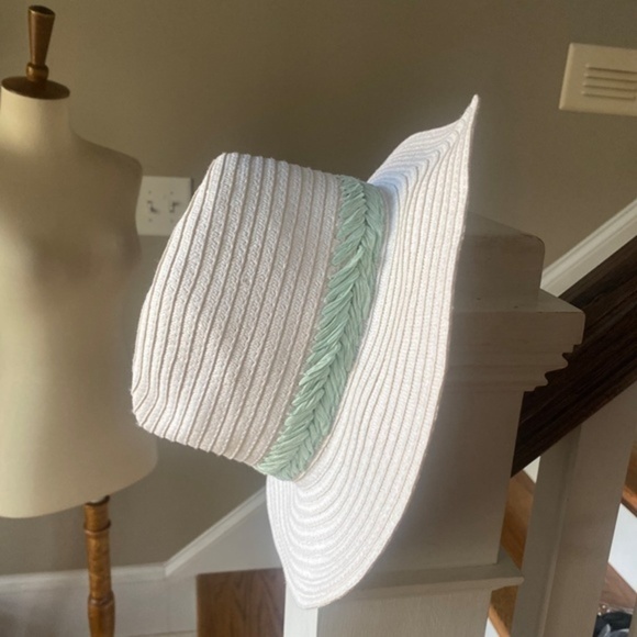 Anthropologie White Raffia Trimmed Rancher Hat - Picture 4 of 8